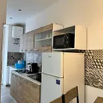Garibaldi Apartment *